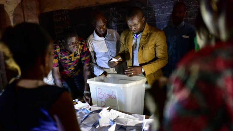 mali_presidentielle_bureau_vote_bulletin_urne_election_0